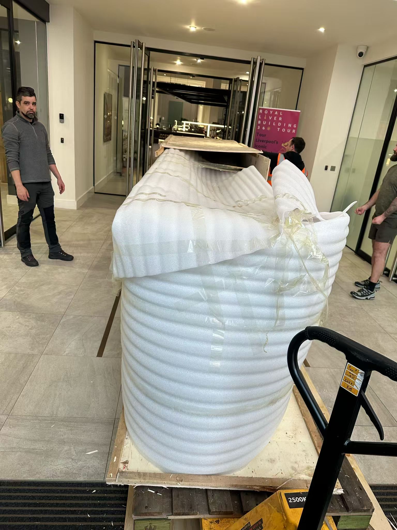 Protected oversized cargo delivery